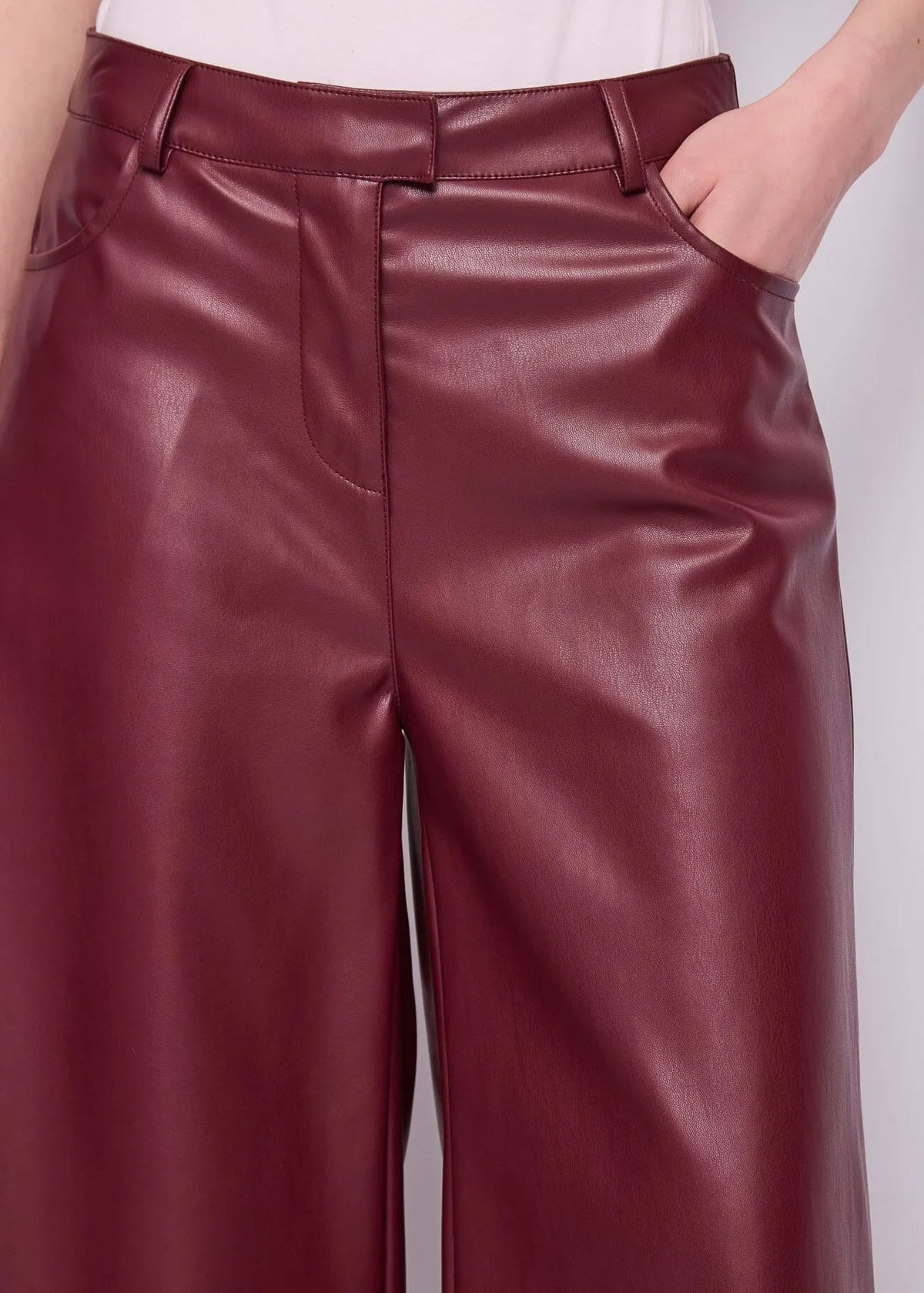 Pantaloni da donna effetto pelle
