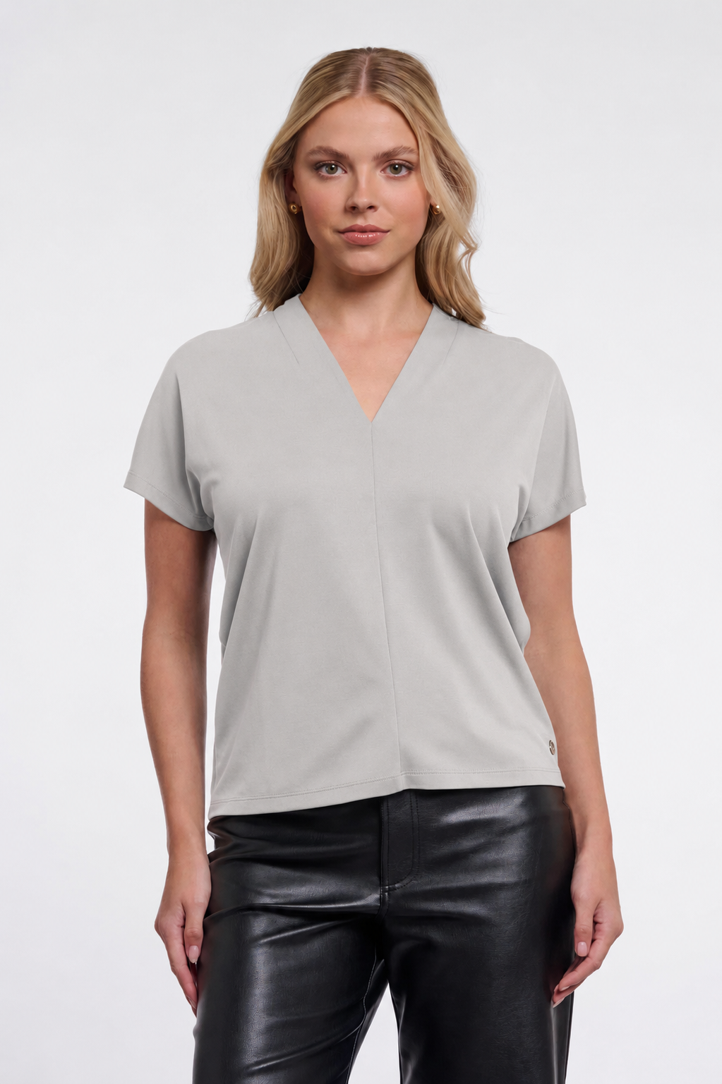 T-shirt scollo a "v"