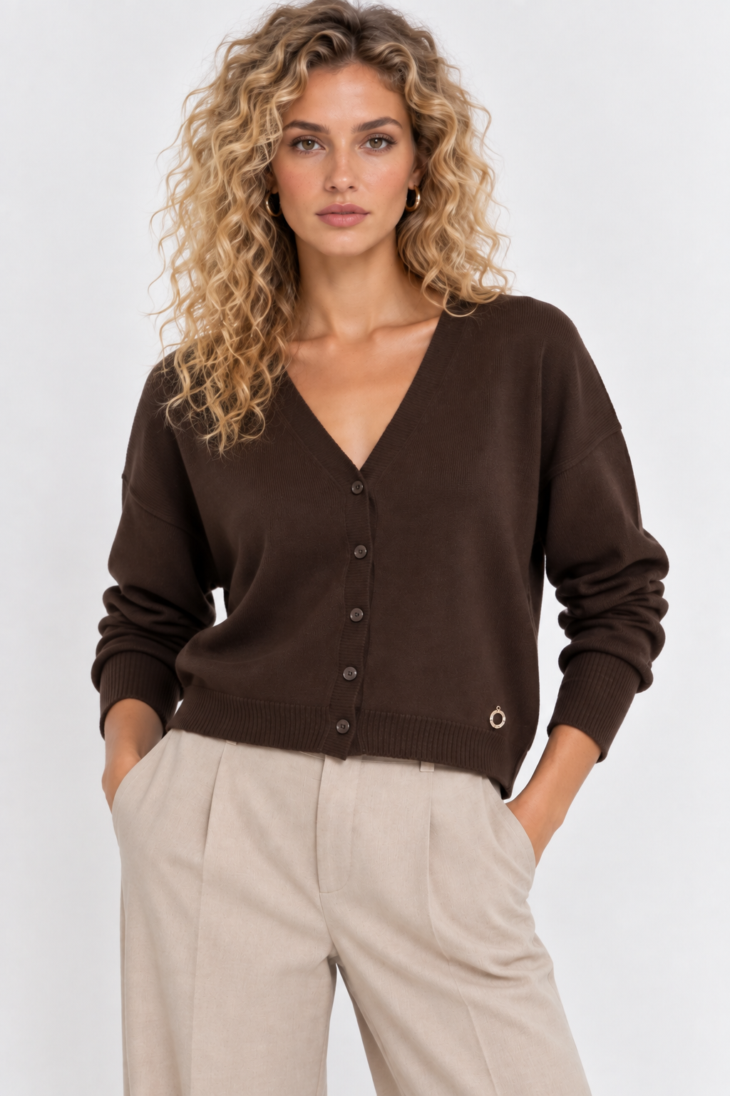 Cardigan marrone con scollo a "V"
