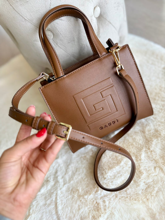 Mini shopping bag marrone con logo di Gaudì, con manici e tracolla regolabile