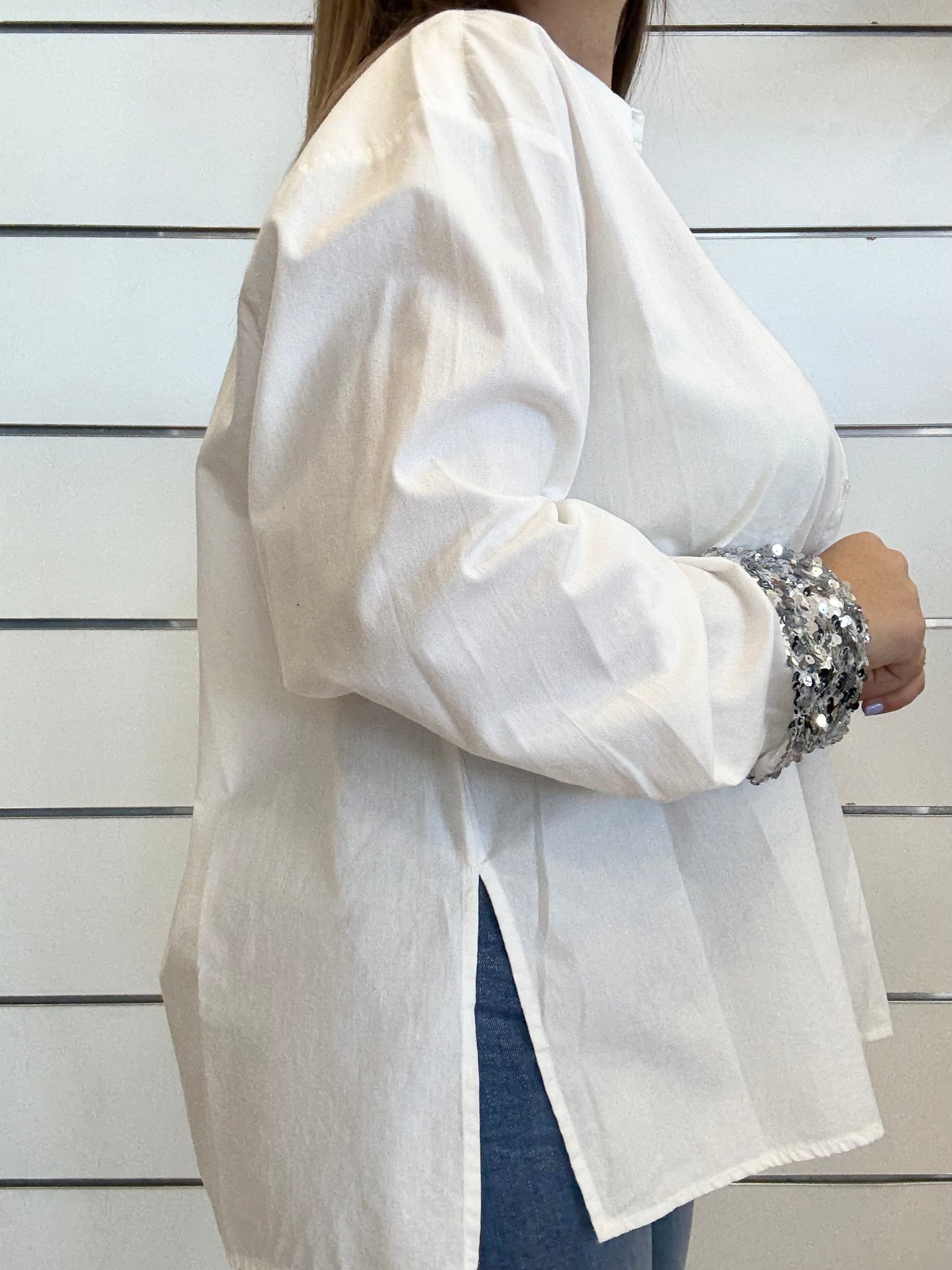 Camicia da donna in popeline con paillettes, maniche lunghe e taglio morbido per un look elegante