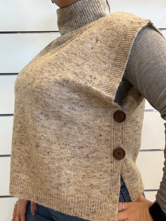 Gilet con bottoncini