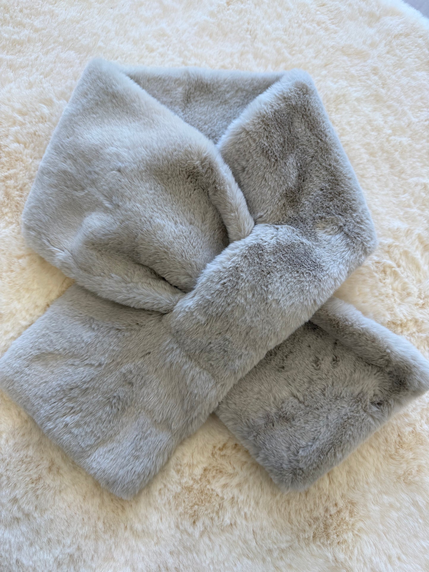 Collo in ecopelliccia panna