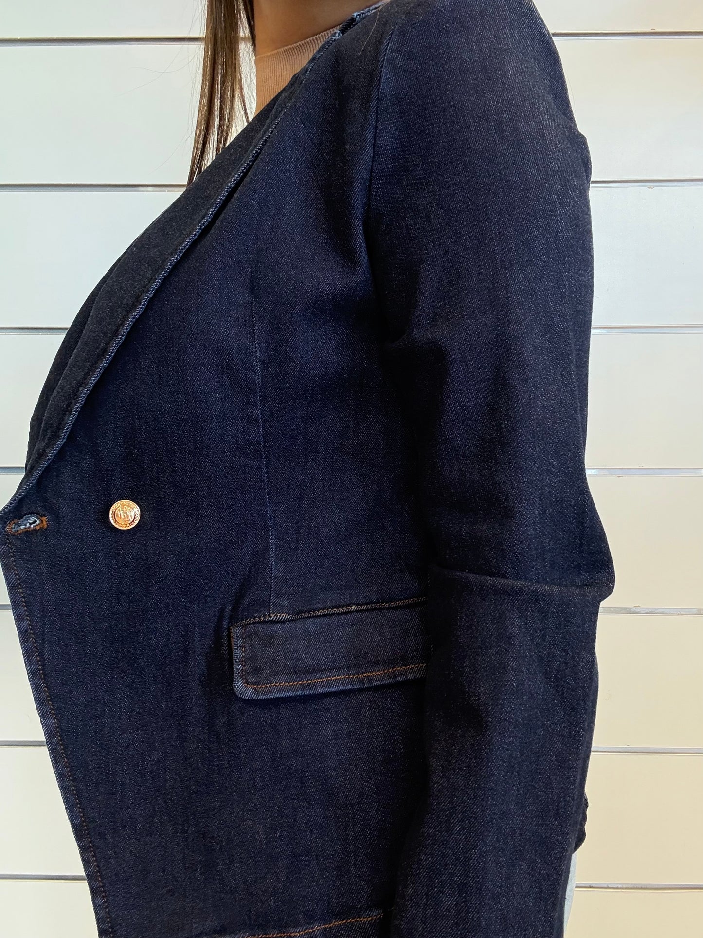 Blazer da donna doppiopetto in denim di cotone di Gaudì, elegante e alla moda, in blu scuro