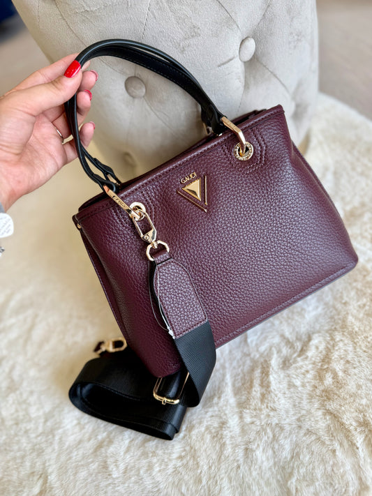 Borsa top handle vinaccia in similpelle di Gaudì con manici neri e cintura regolabile