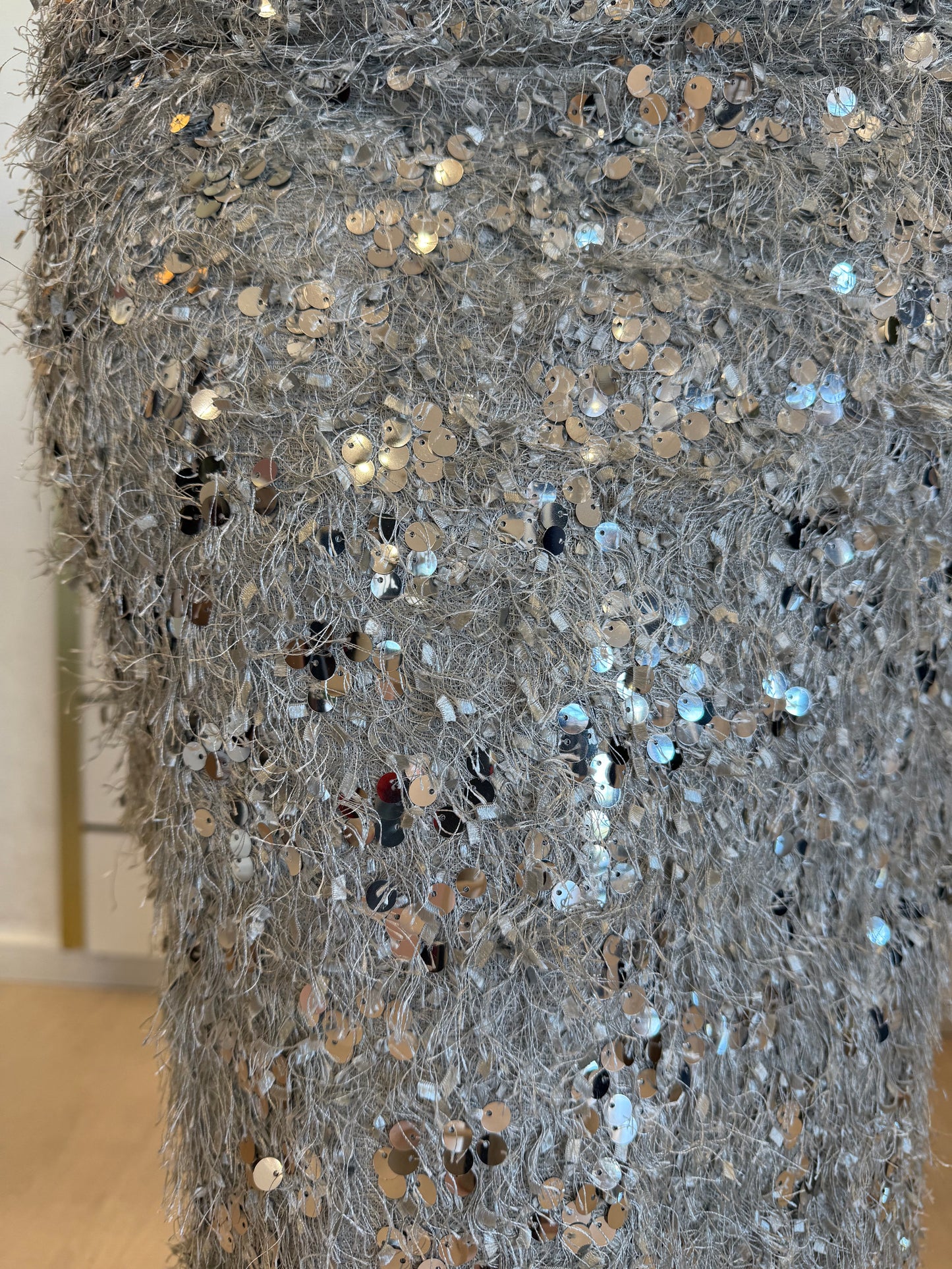 Gonna longuette sfrangiata con paillettes in argento per occasioni eleganti da Gaudì