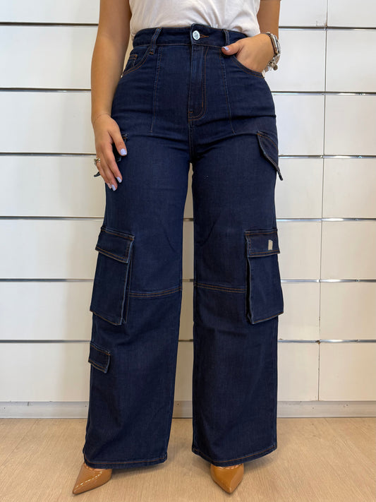Jeans da donna wide leg con tasche cargo di Gaudì in denim scuro con design alla moda