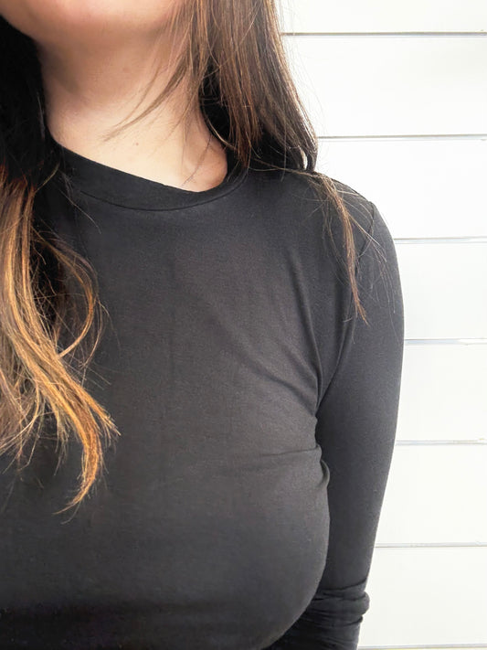 Maglia basica nera ICHI a manica lunga, perfetta per un look semplice e versatile