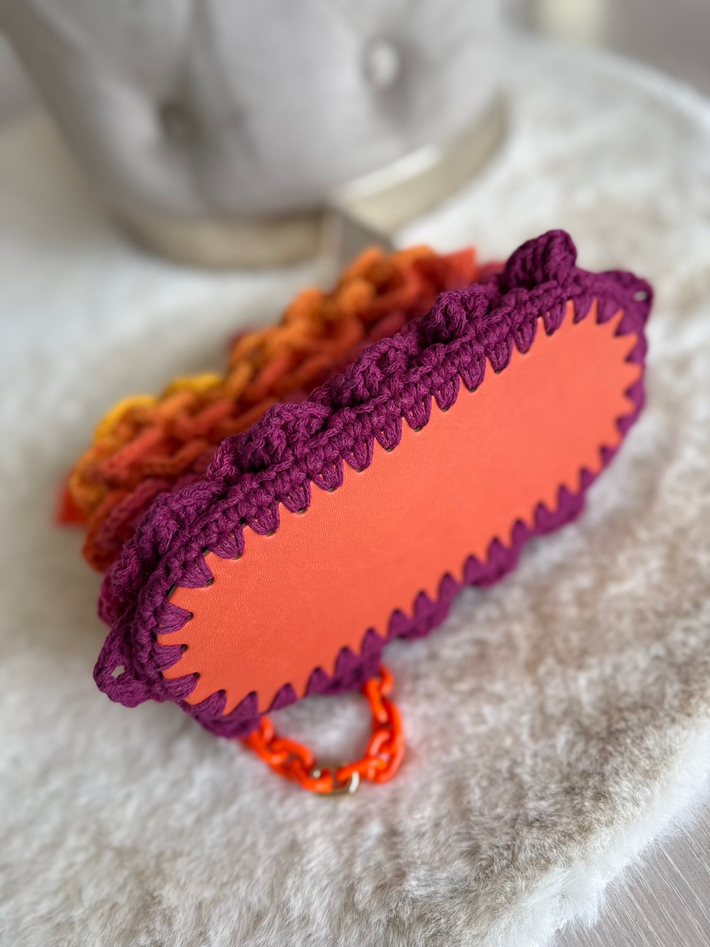 Borsa a mano Mamì Modello Coccodrillo in colori vivaci con manico a catena