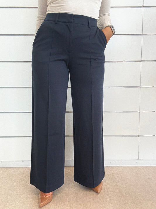 Pantalone elasticizzato blu di ICHI con riga e tasche laterali, perfetti per un look elegante