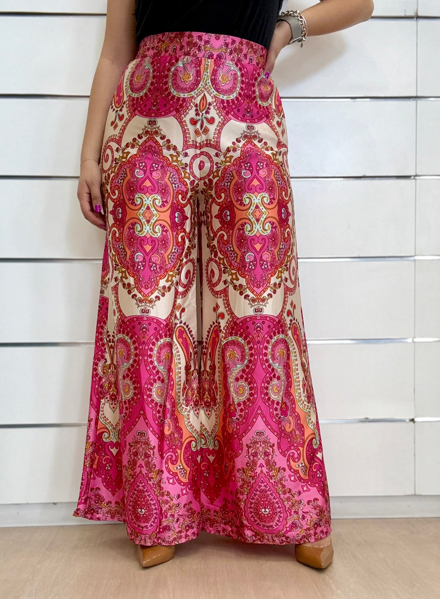 Pantaloni a fantasia con elastico in vita di Molly Bracken con design vivace e tessuto leggero