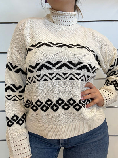 Maglione bianco e nero con motivo natalizio