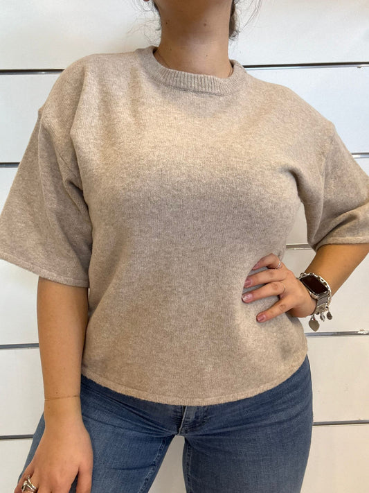 Maglione girocollo beige a manica 3/4