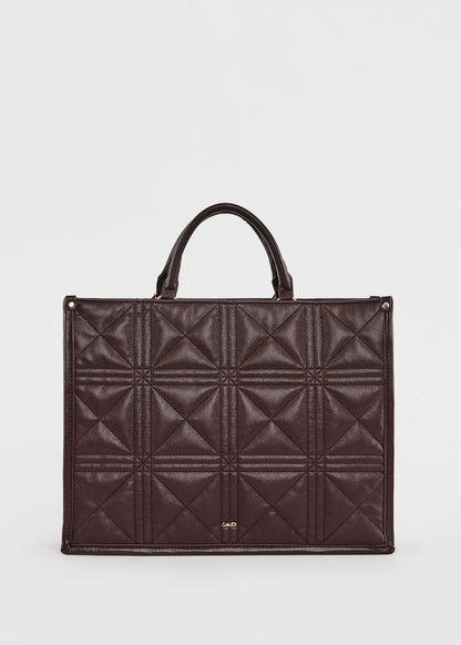 Shopping bag matelassé bordeaux con charm