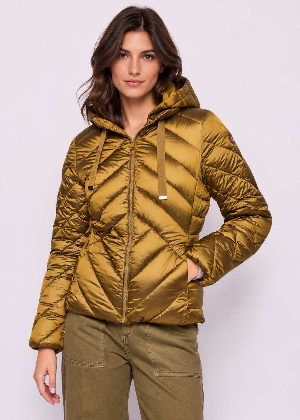 Piumino corto da donna in nylon con cappuccio verde oliva