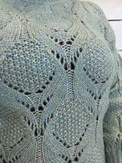 Maglione traforato azzurro con fili dorati