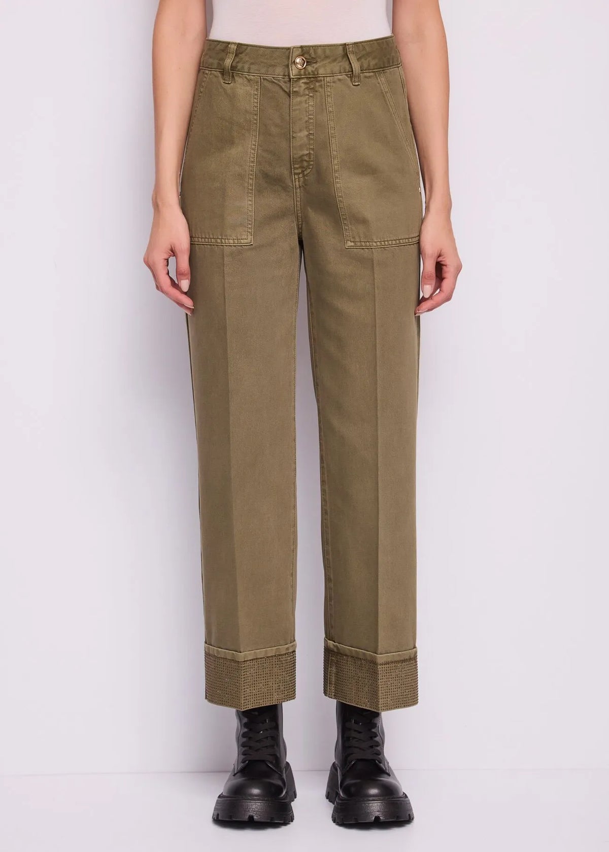 Pantaloni baggy da donna con risvolto