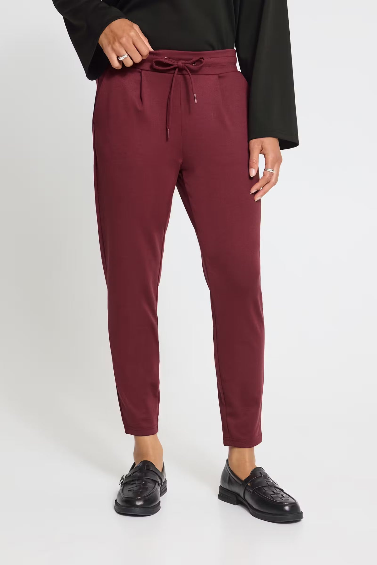 Pantaloni bordeaux con coulisse