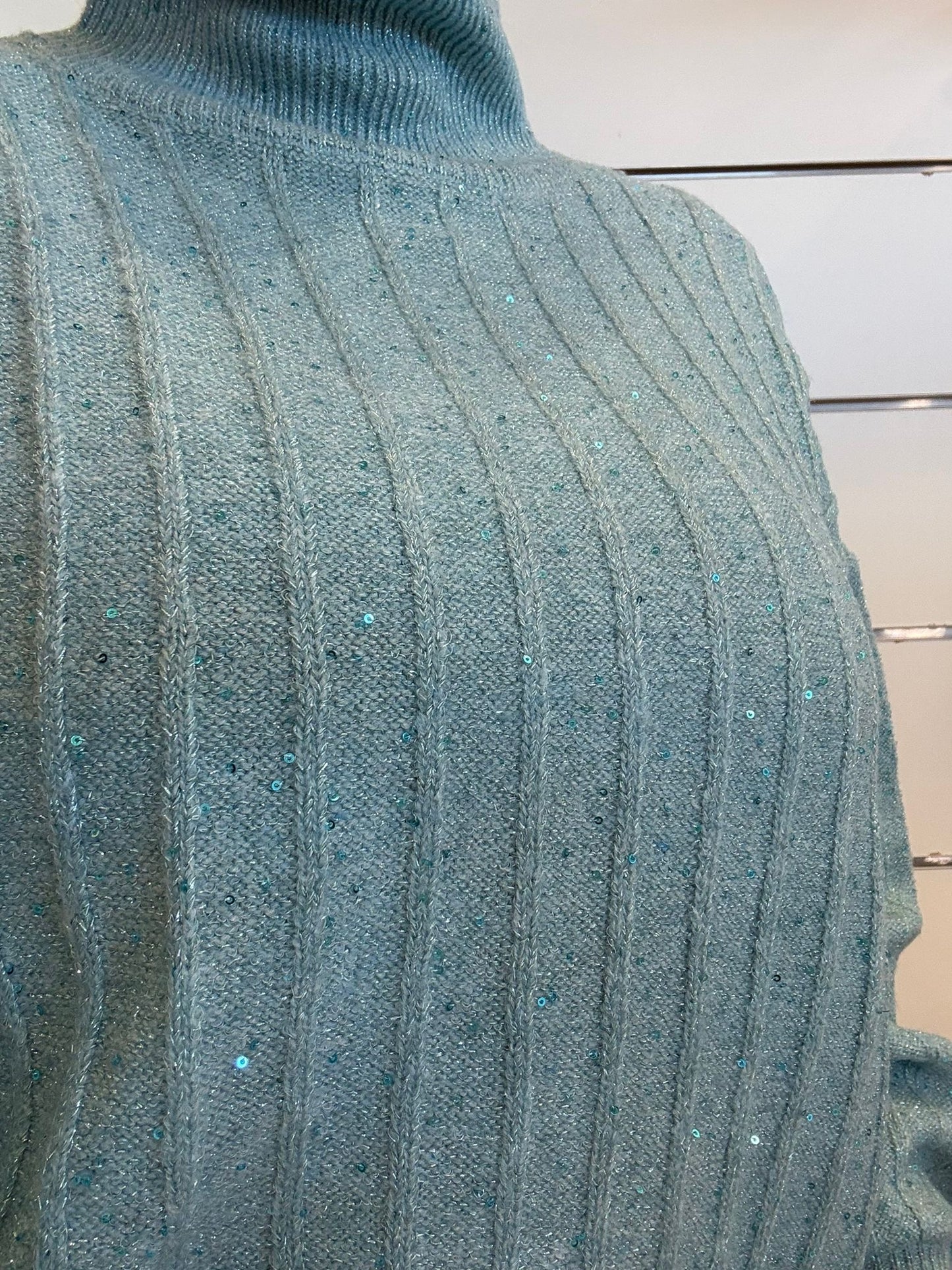 Maglione lavorato a maglia con paillettes