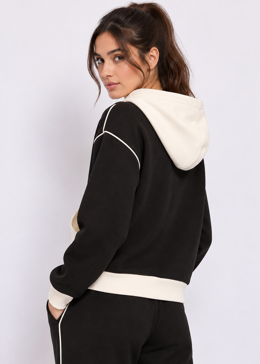 Felpa nera da donna con cappuccio e zip