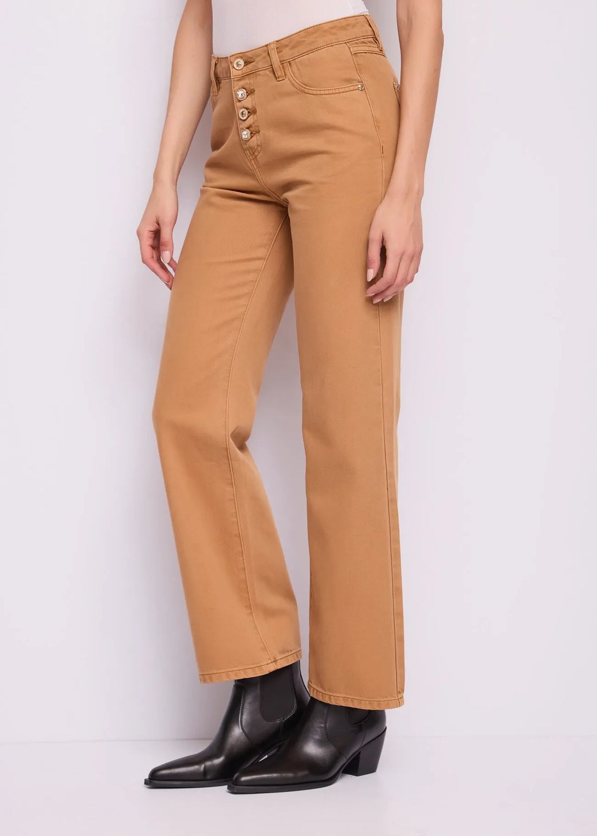 Pantaloni straight da donna con bottoni