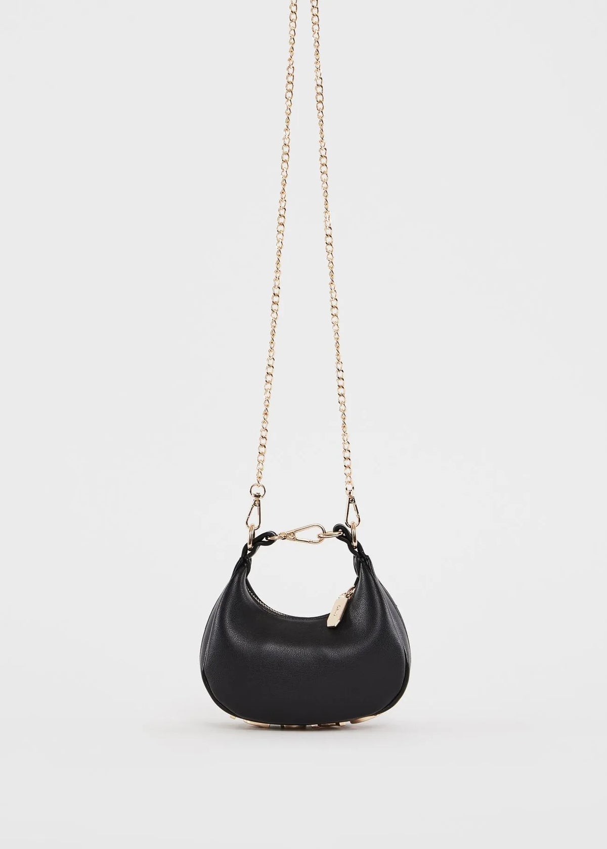 Borsa crossbody nera con catena