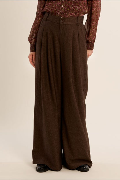 Pantaloni a vita alta, gamba larga