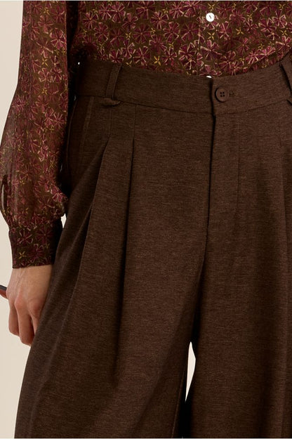 Pantaloni a vita alta, gamba larga