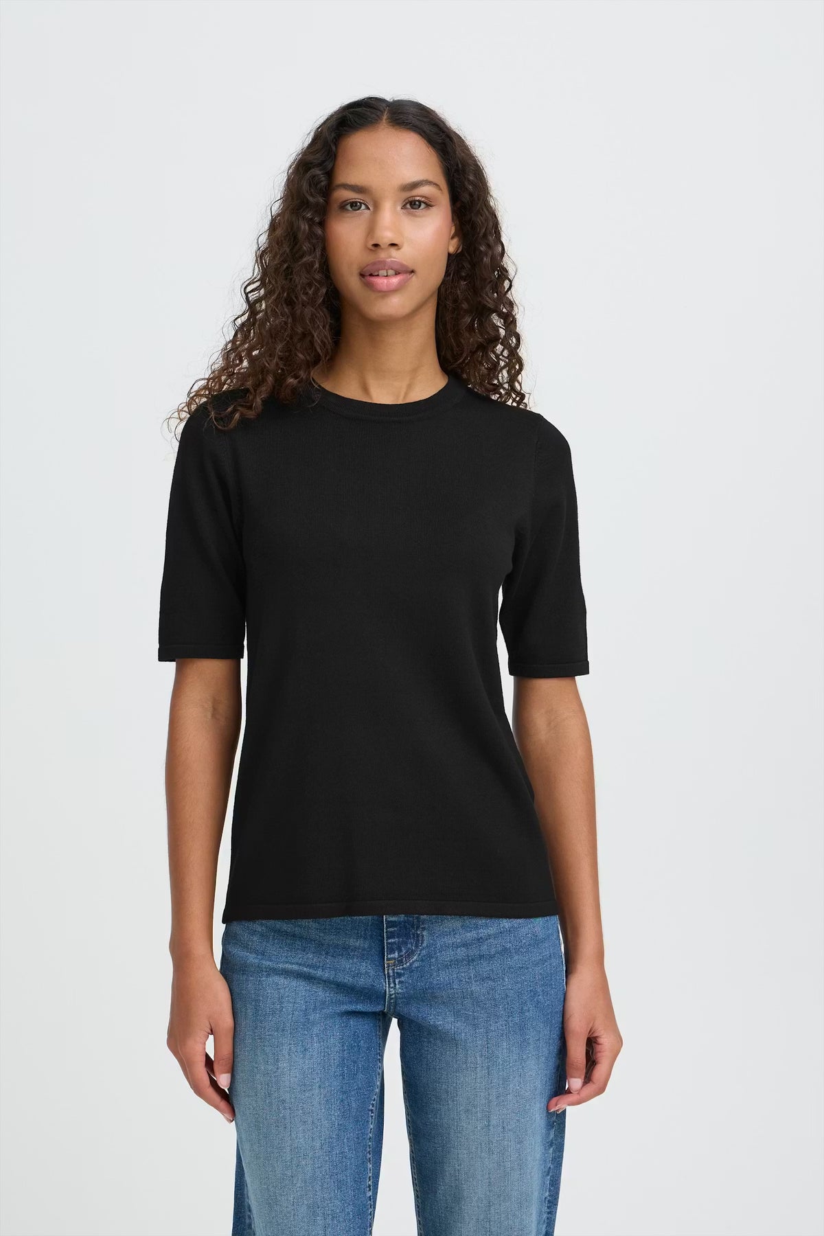 T-shirt nero a coste