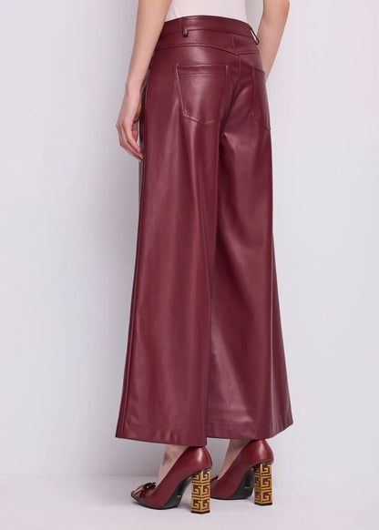 Pantaloni da donna effetto pelle