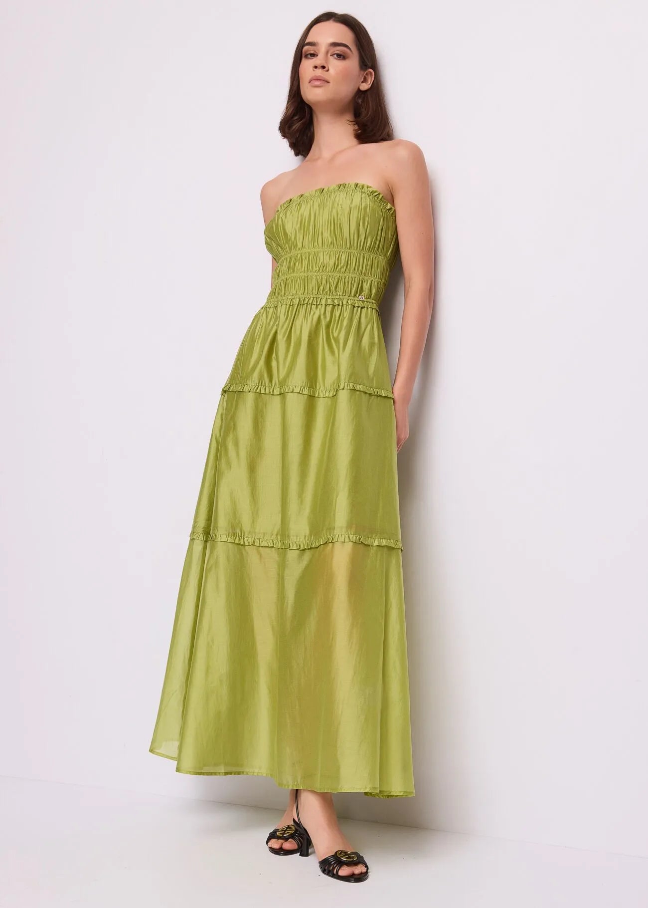 Abito verde da donna in mussola leggera