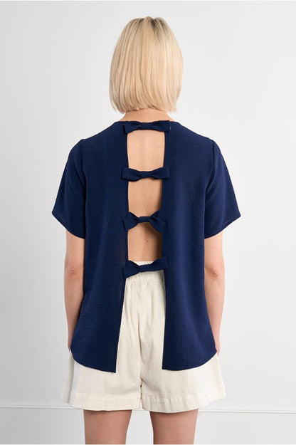T-shirt con fiocchetti