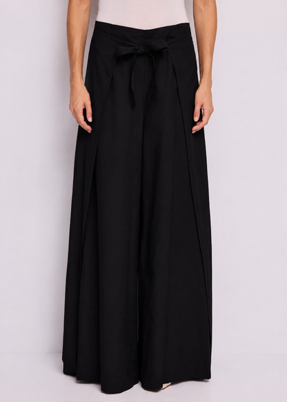 Pantaloni neri da donna in lino con nodo