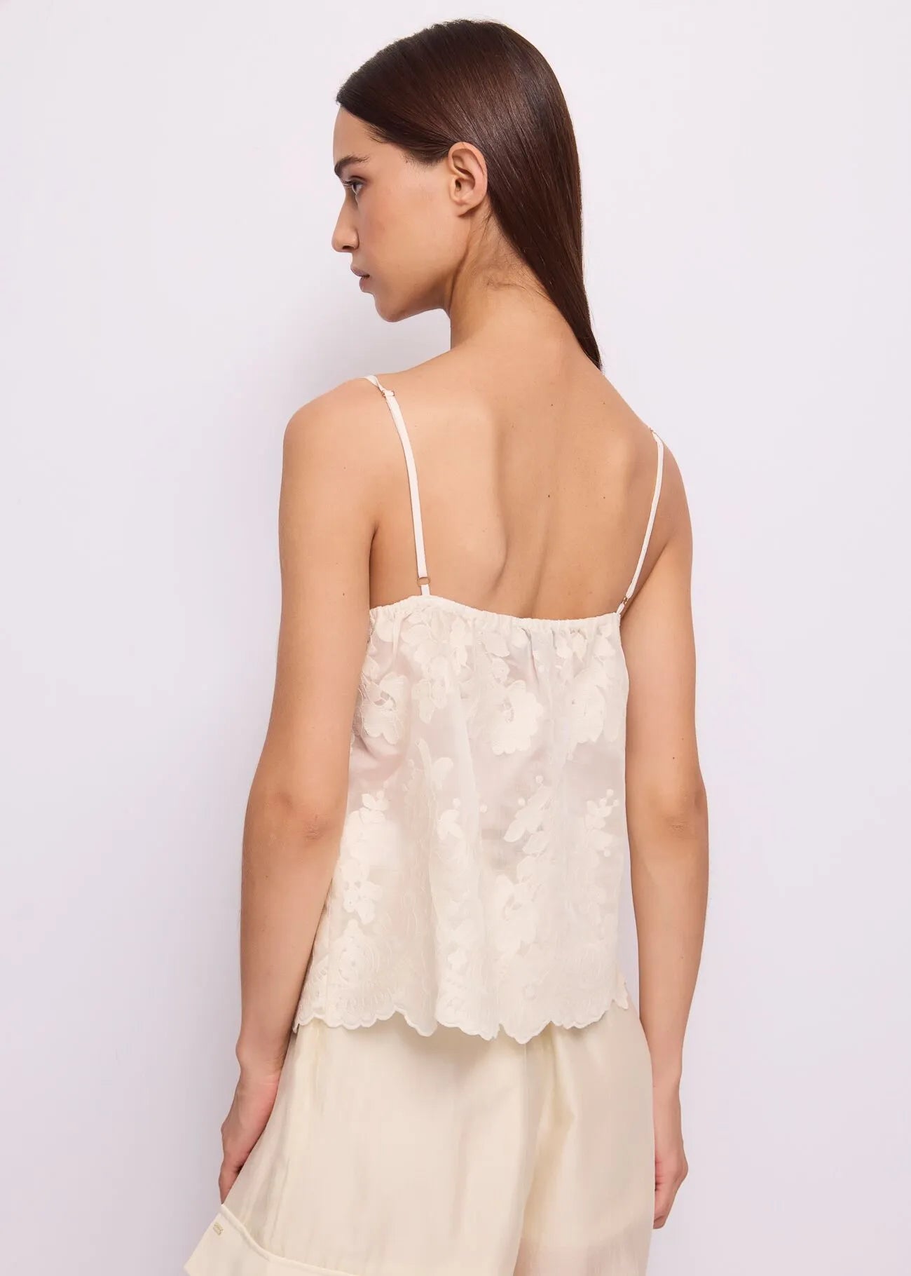 Top da donna con ricami floreali