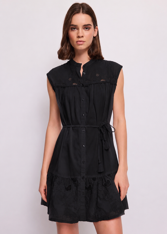 Abito nero da donna con ricami