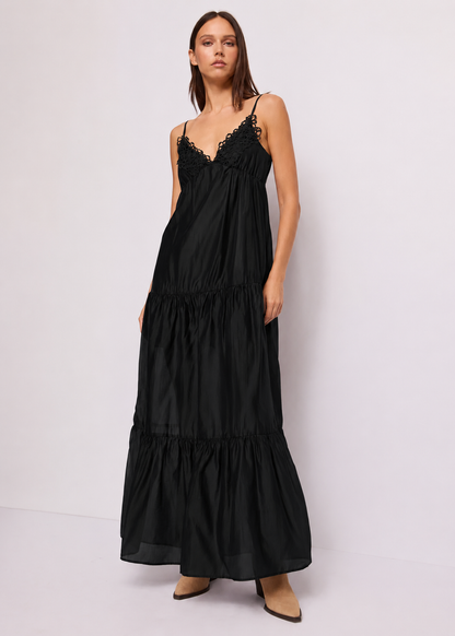 Abito nero da donna con spalline