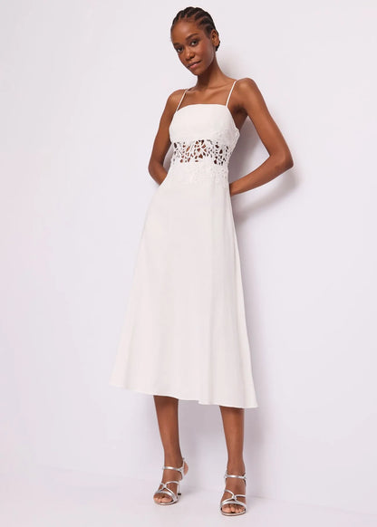 Abito bianco da donna in lino con pizzo
