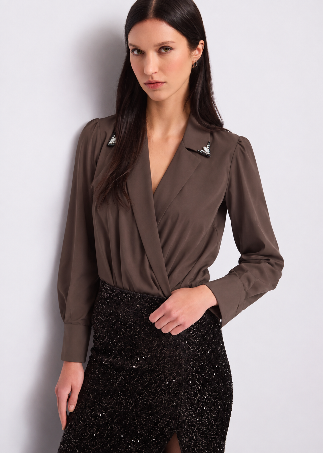 Body da donna con revers e strass