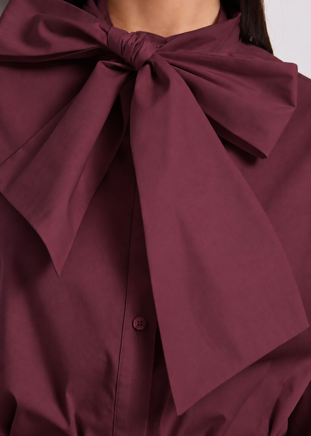 Camicia da donna in popeline con fiocco