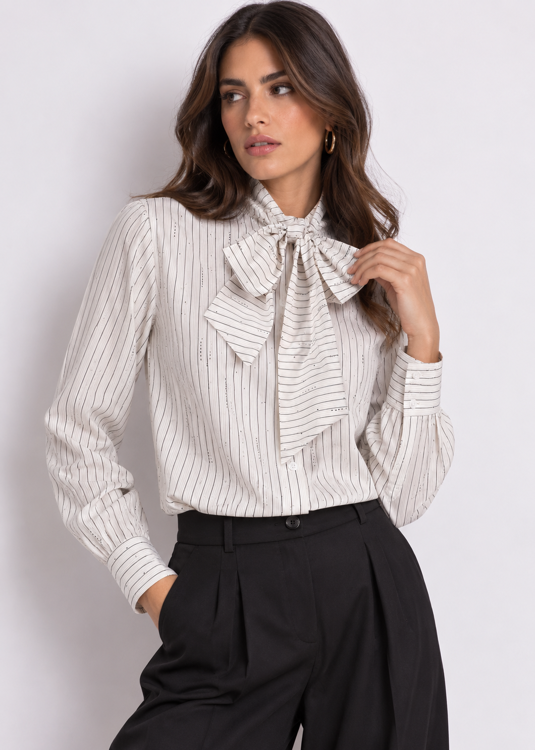 Camicia da donna con collo a foulard
