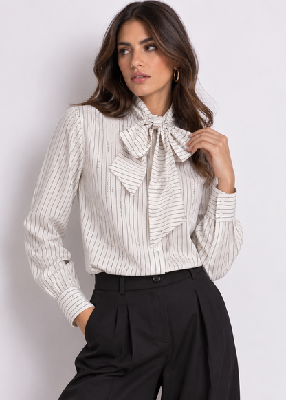 Camicia da donna con collo a foulard