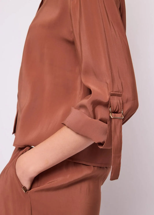 Camicia marrone da donna con maniche a 3/4