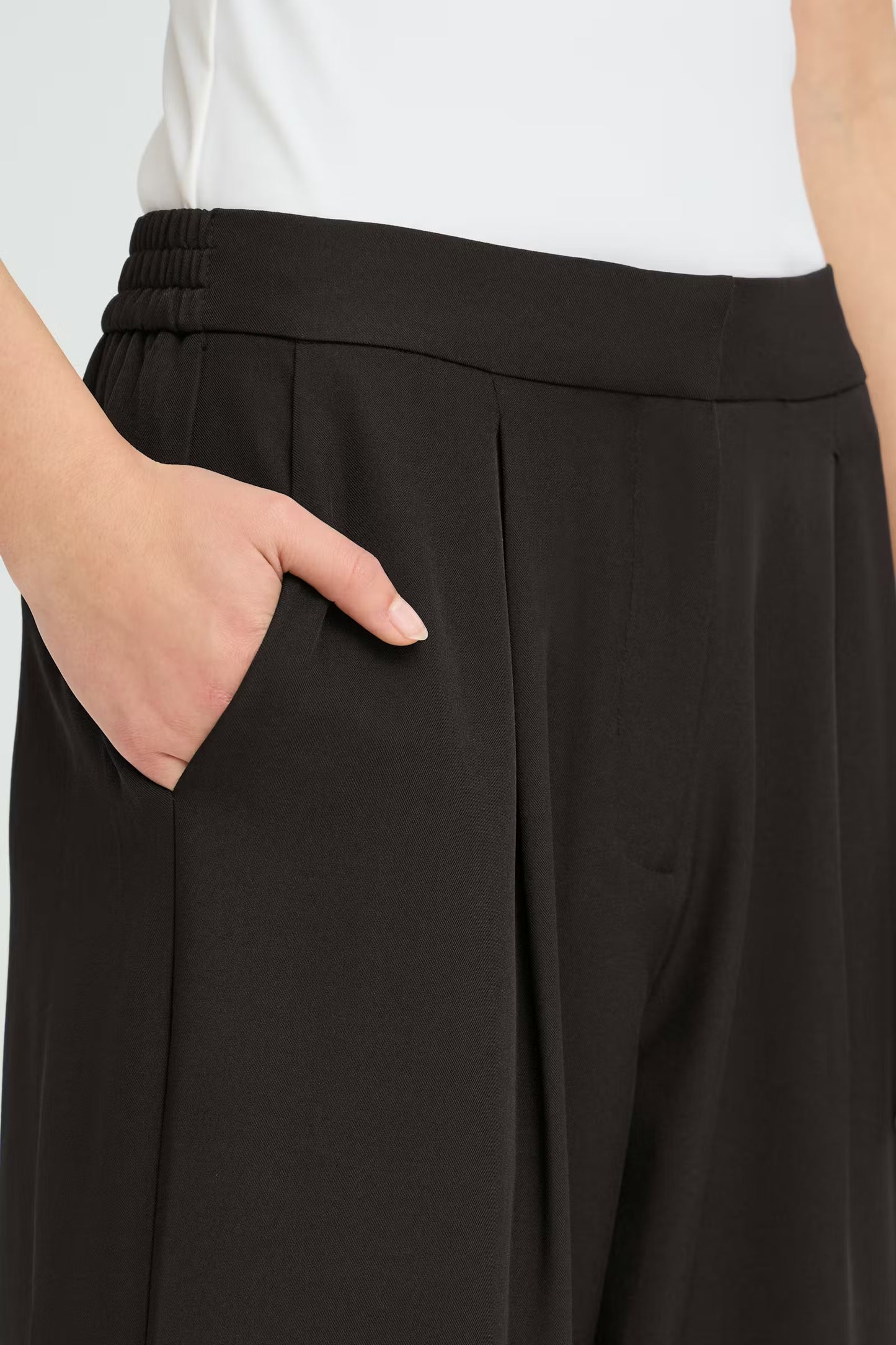 Pantaloni barrel
