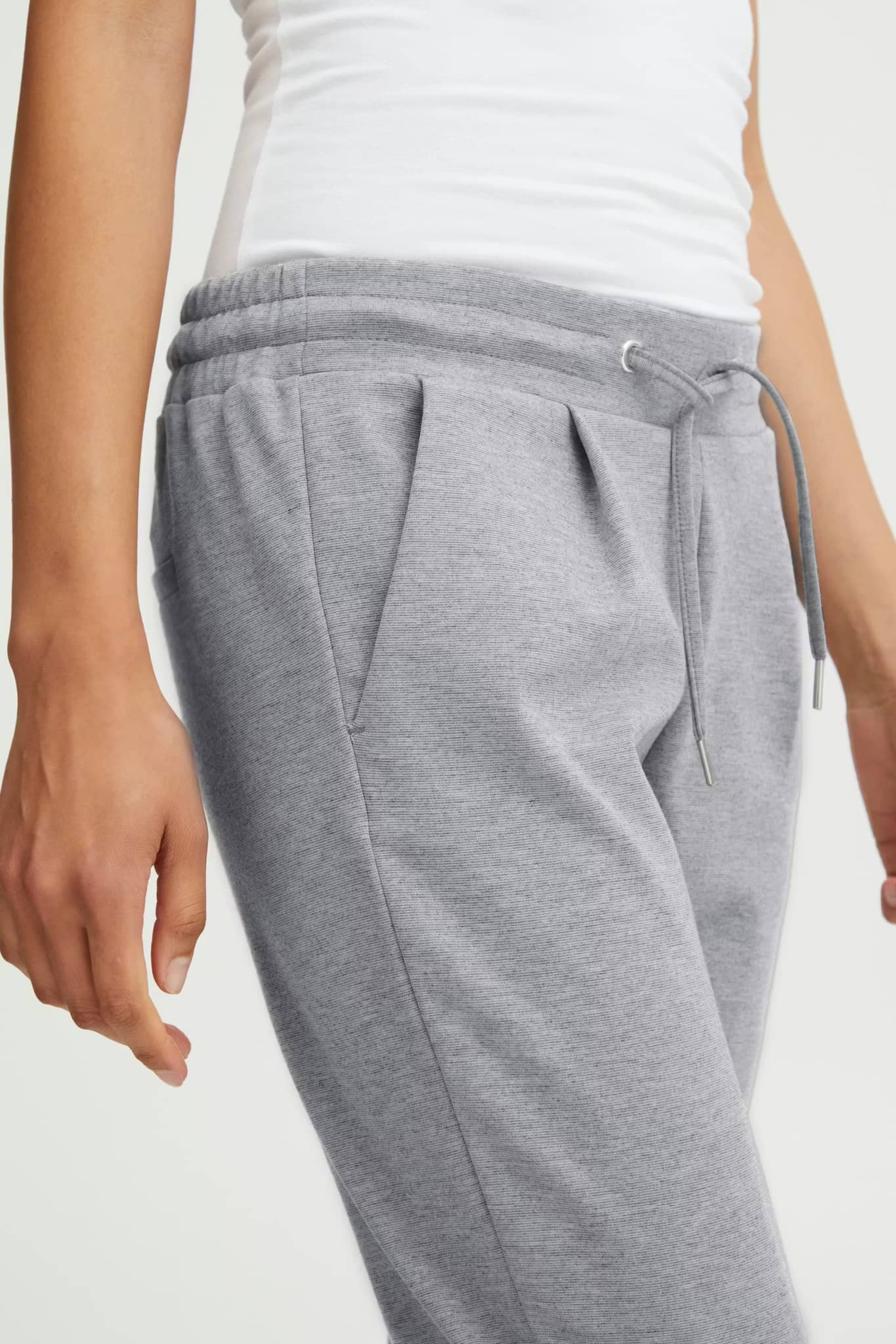 Pantaloni grigi