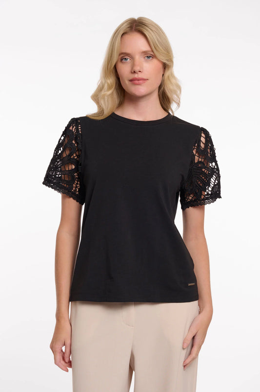 T-shirt manica in macramè