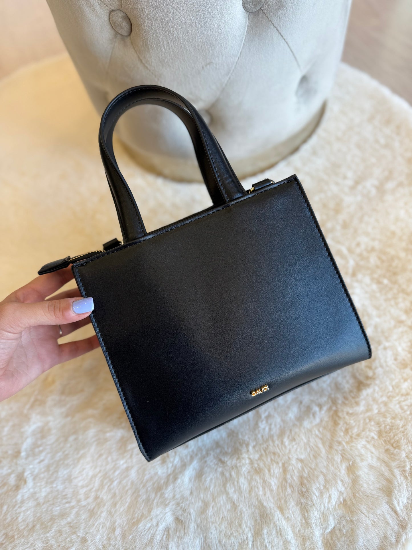 Borsa top handle nera in velluto