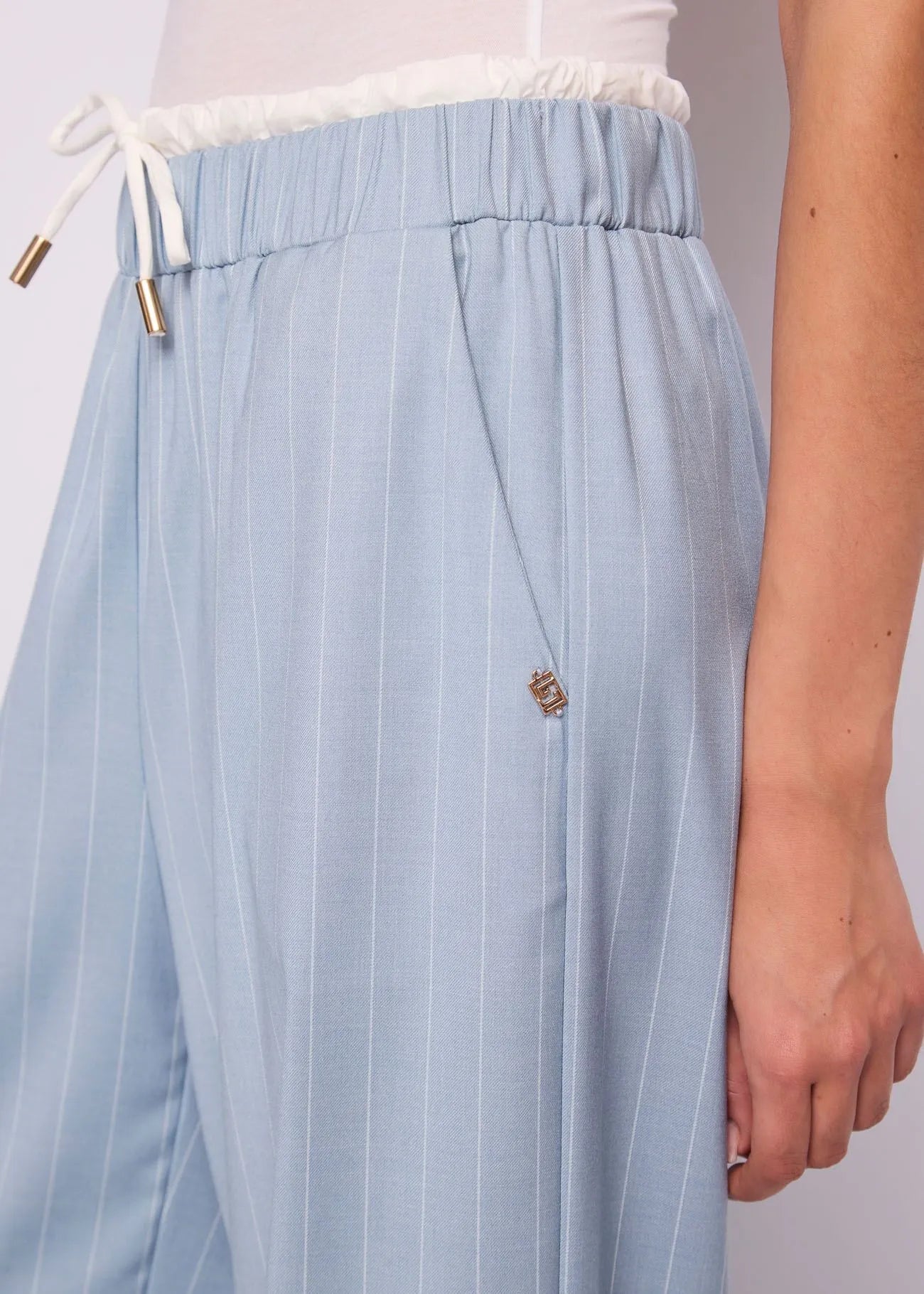 Pantaloni azzurri da donna in viscosa gessata