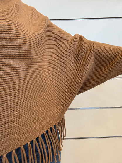 Mantella con maniche color biscotto