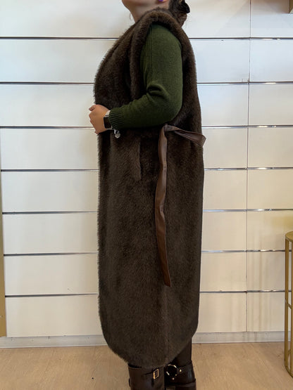 Gilet lungo da donna in ecopelliccia con cintura