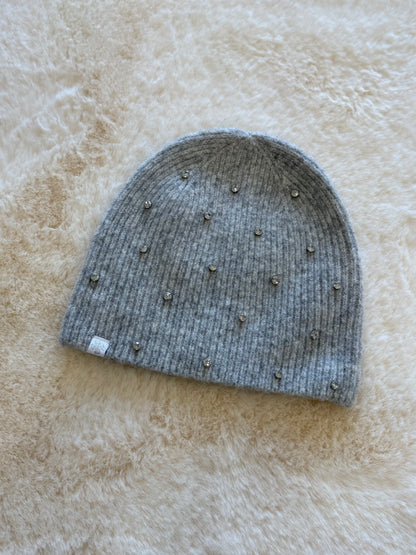 Cappellino grigio con strass